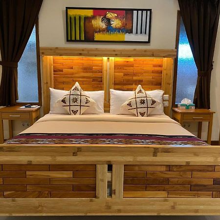 Jepara Marina Beach Bungalows 외부 사진