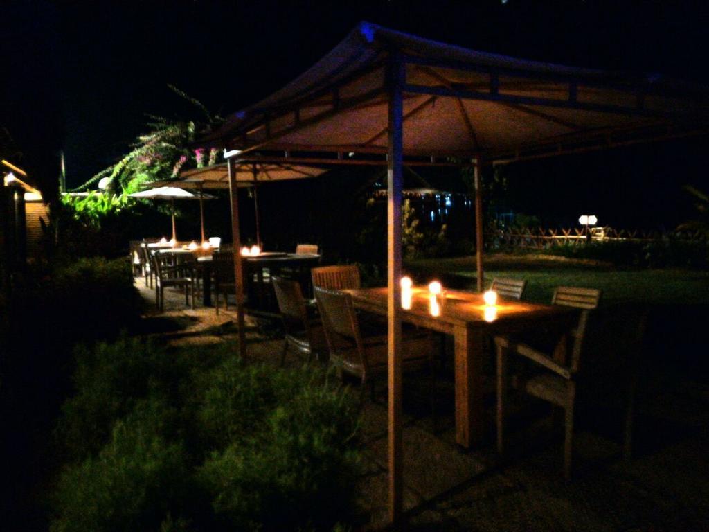 Jepara Marina Beach Bungalows 외부 사진