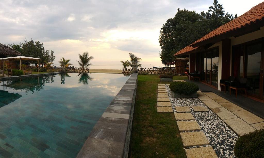 Jepara Marina Beach Bungalows 외부 사진